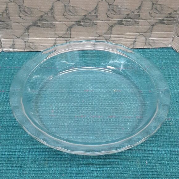 Pyrex C209 9.5” Clear Pie Plate Baking Dish, Fluted Scalloped Edge, 2” Deep, USA - Picture 1 of 5